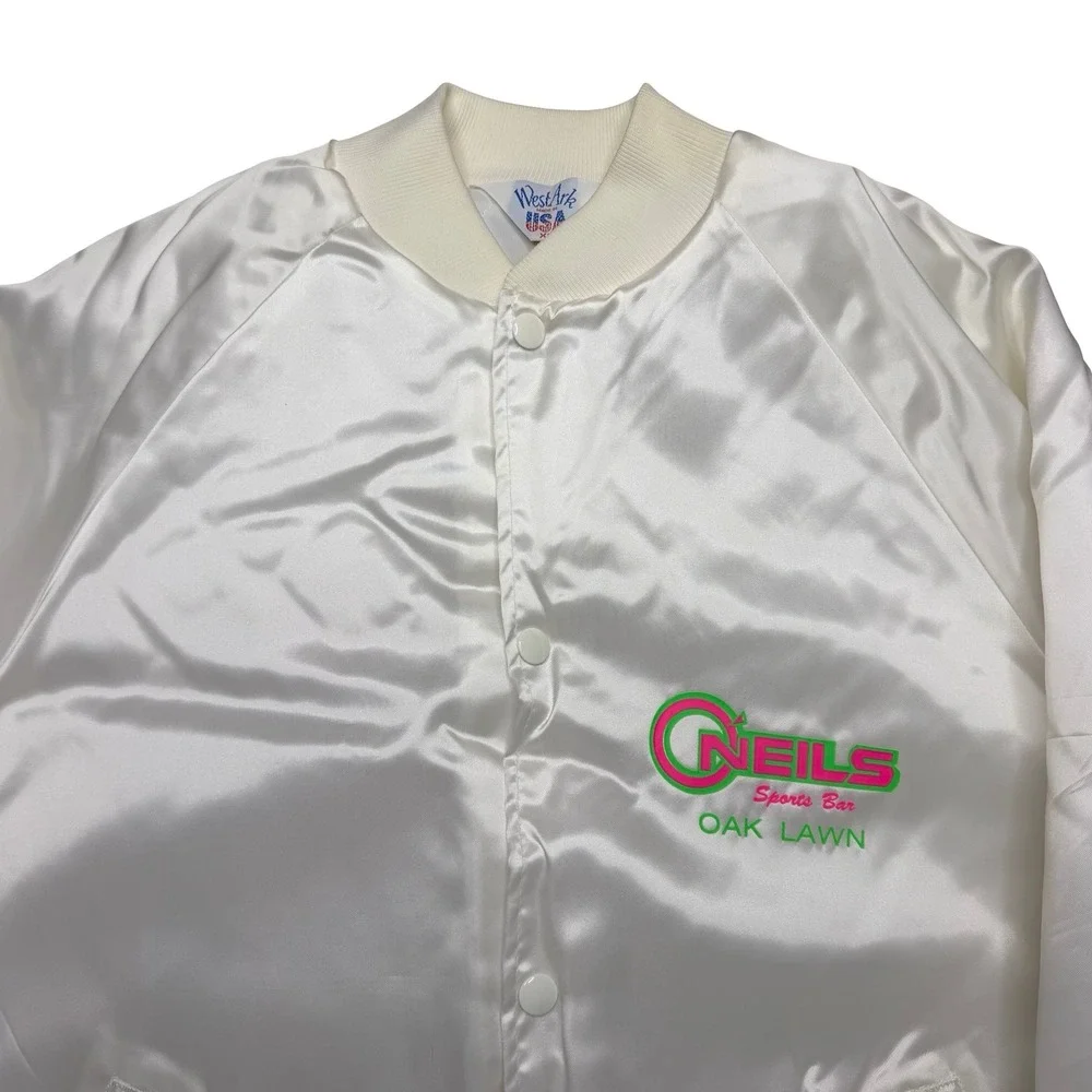 Vintage 90s Oneil's Sports Bar Oak Lawn nylon white quilted jacket
